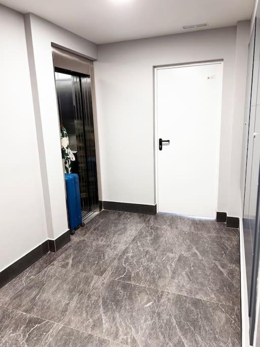 Apartamento De Cuatro Habitaciones En Talavera 塔拉韦拉·德·拉·雷纳 外观 照片