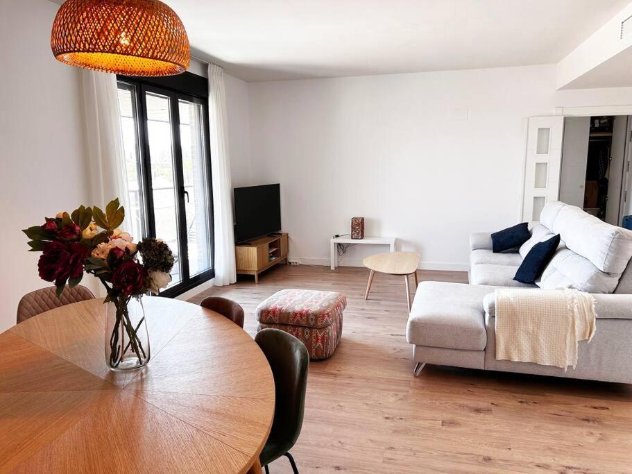 Apartamento De Cuatro Habitaciones En Talavera 塔拉韦拉·德·拉·雷纳 外观 照片